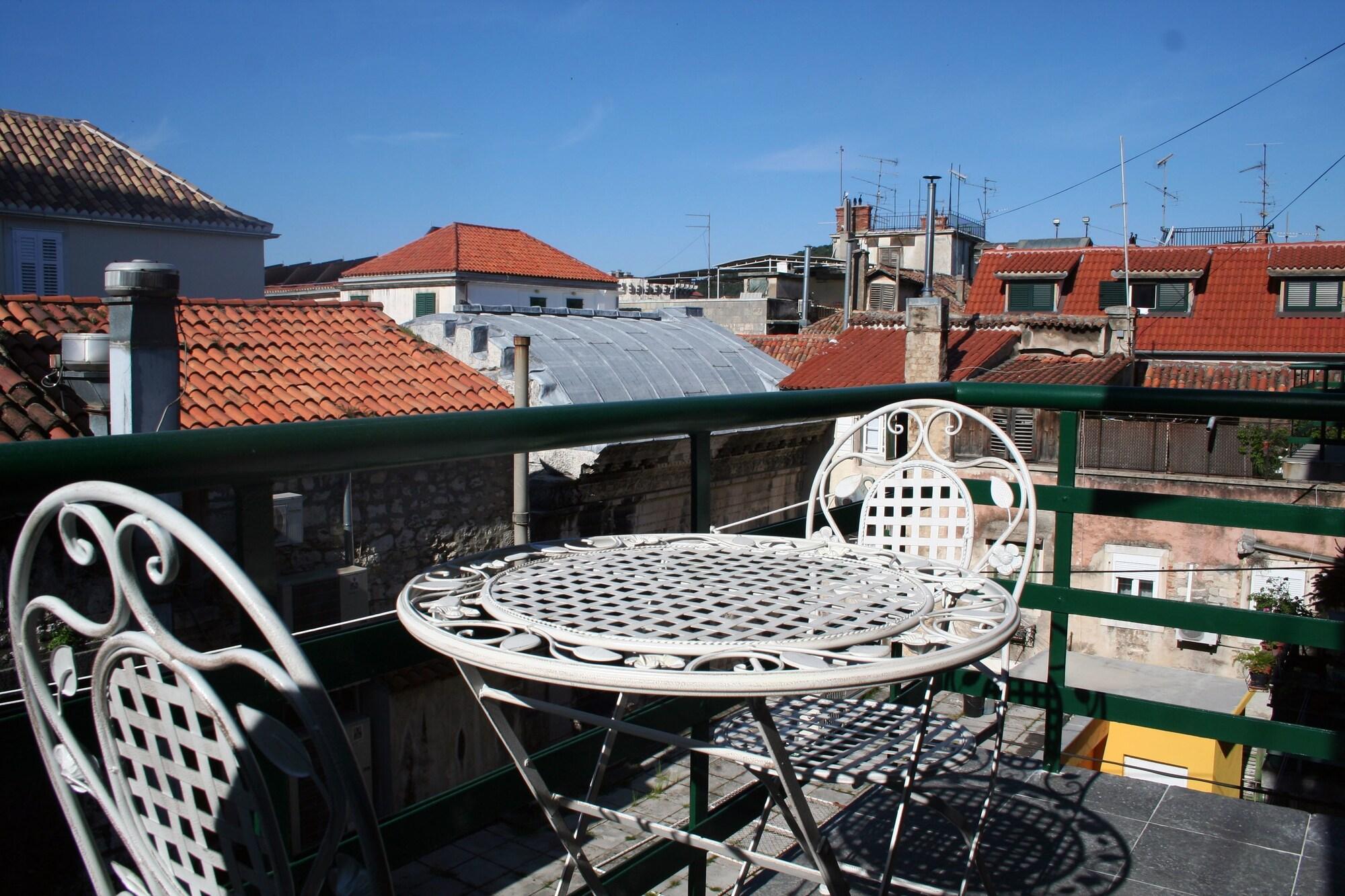 Banica Apartments & Rooms Split Buitenkant foto
